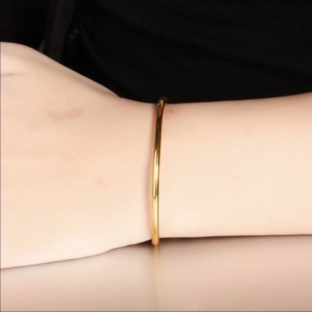 NWT Yellow Gold Plated Cuff Bracelet - Picture 5 of 8